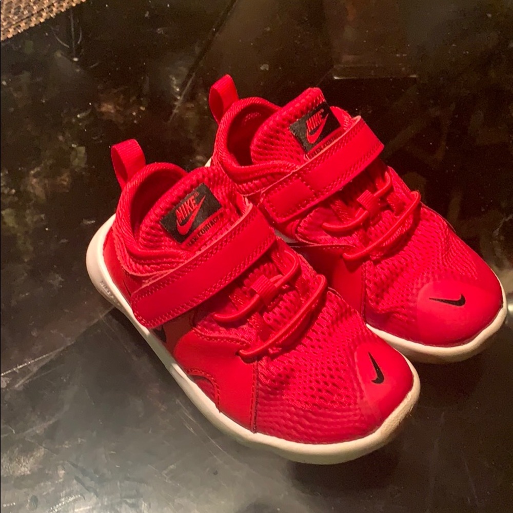 Red Nike toddler boys size 9c